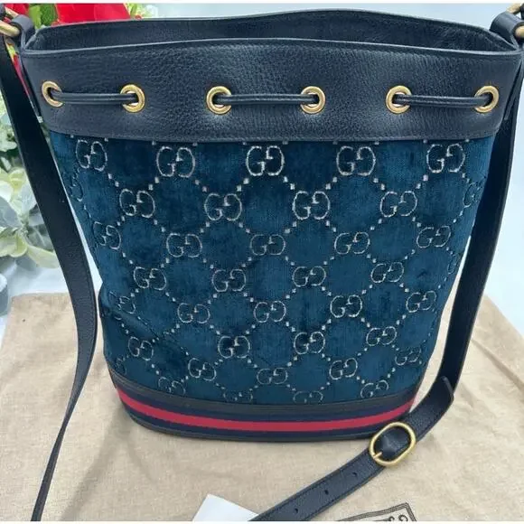 Women's Gucci OPHIDIA blue velvet bucket bag with leather trim, and web stripe - Picture 8 of 16